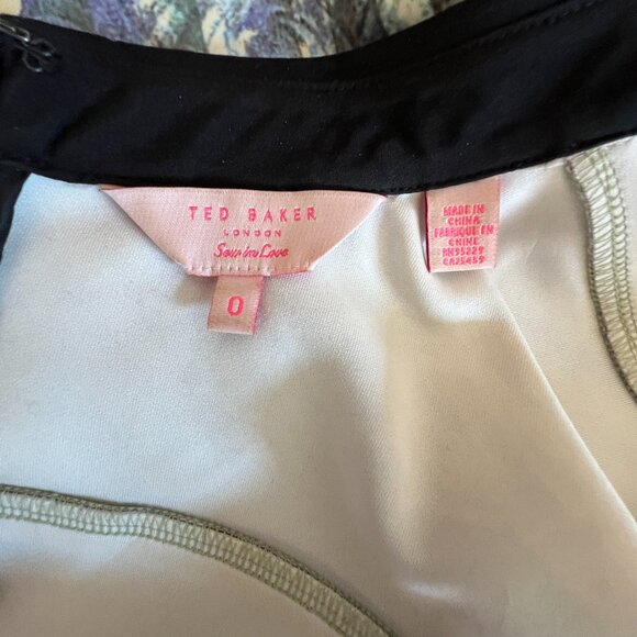 Ted Baker Dress Size 0 Abstract design 3/4 sleeve dress - Picture 9 of 12